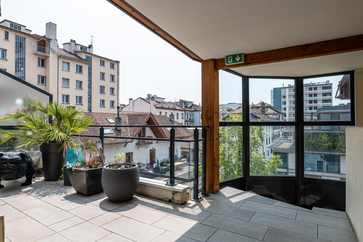 Carnot Duplex, Spacieux 3 Pieces Avec 2 Chambres Sur Les Rue Pietonnes Annecy Exterior photo